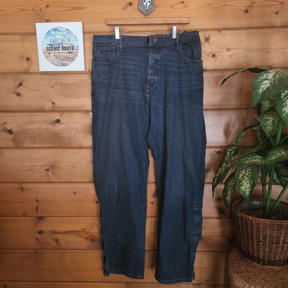 Tommy Hilfiger 💙‎ Relaxed Decontractee Denim Jeans Magnetic Fly Stretch 40 X 32